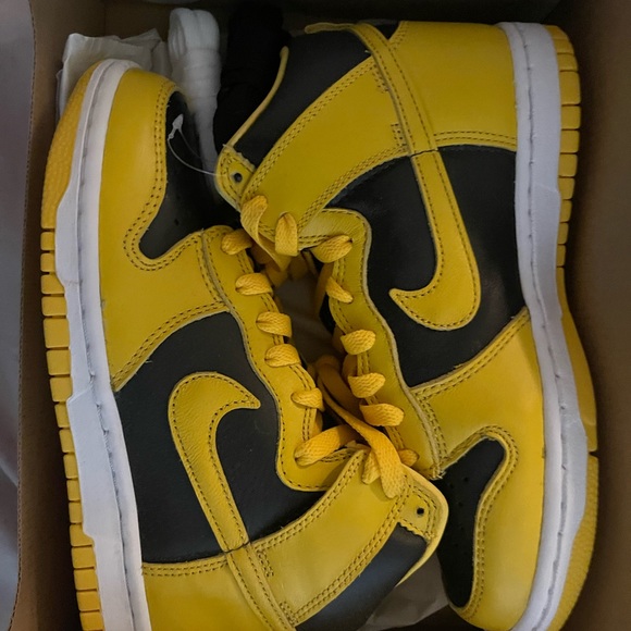 Rare shoe inventory clearout. $4,000 value - Picture 6 of 11